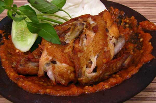 Ayam Penyet Tulang Lunak Candra Ramadan