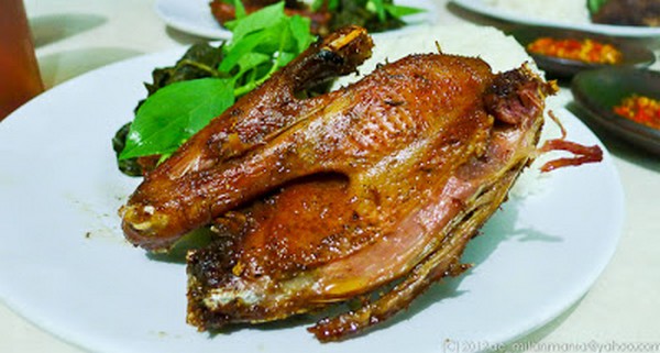 Pecel Lele dan Ayam Bakar Batavia Info Kuliner